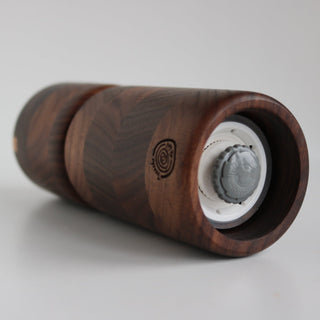 Moulin à poivre ou sel - noyer - 6 po