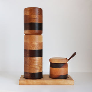 Moulin haut en bois québécois – accessoire de cuisine fait à la main au Saguenay