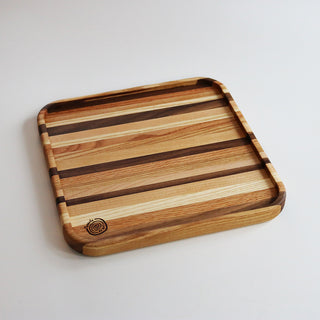 Plateau de présentation en bois 10 × 10 po fabriqué à partir de bois revalorisé