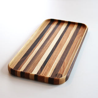 Plateau de présentation en bois 7 × 14 po fabriqué à partir de bois revalorisé
